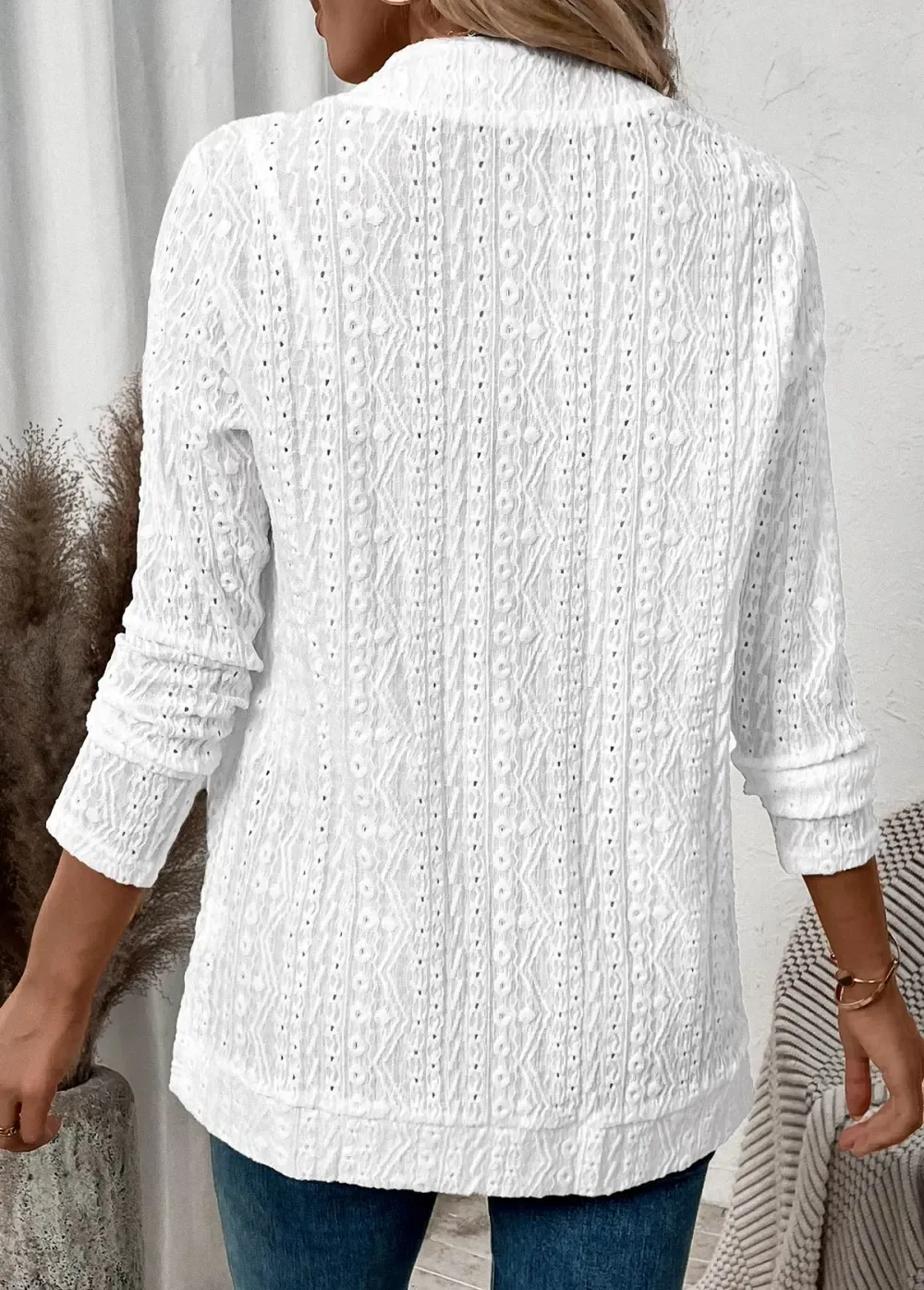 White Pocket Lace Long Sleeve Coat