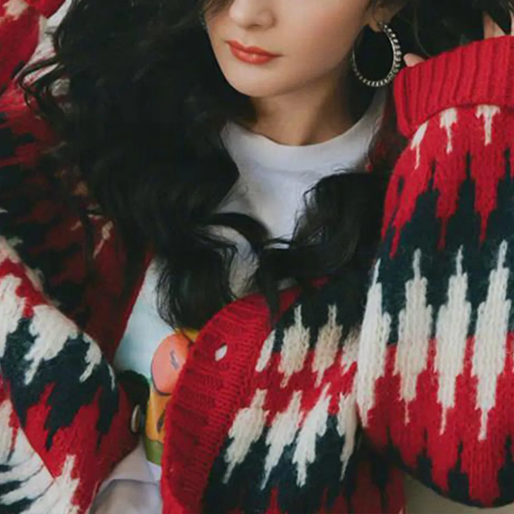 Loose Vintsge Red Striped Knitted Cardigan