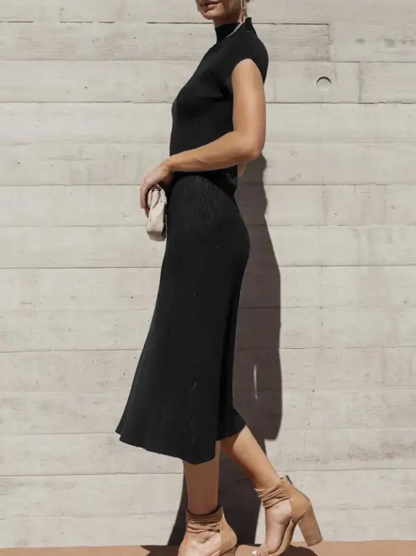 Classy Black Plain Midi Sweater Dress