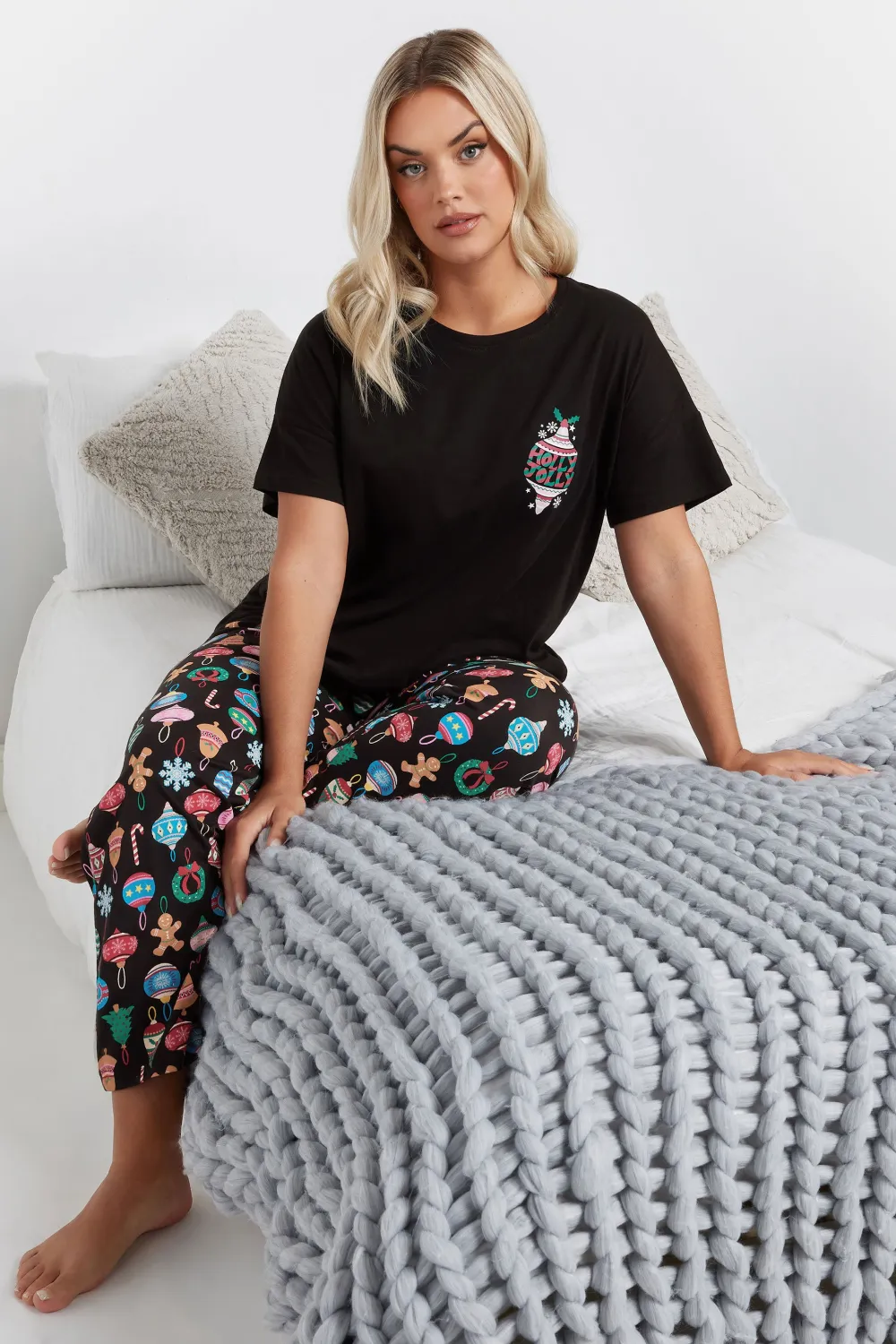 YOURS Curve Black 'Holly Jolly' Slogan Christmas Pyjama Set