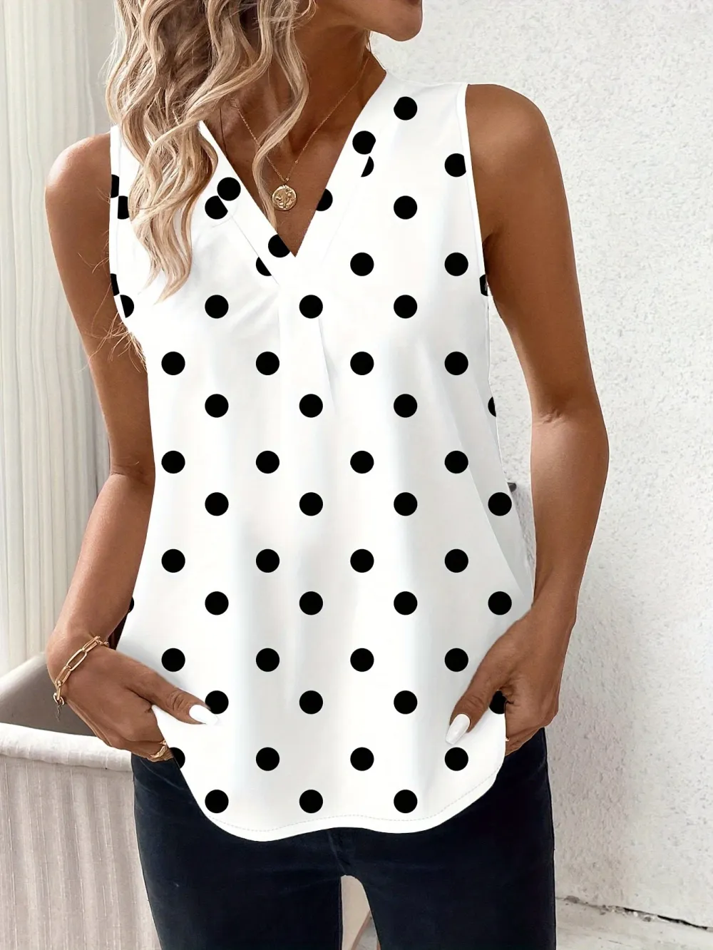 Women's Sleeveless V-Neck Blouse with Chic Wave Dot Design - 100% Polyester, Machine Washable, Ideal for Spring/Summer/Fall - Adds a Touch of Glam to Any Outfit