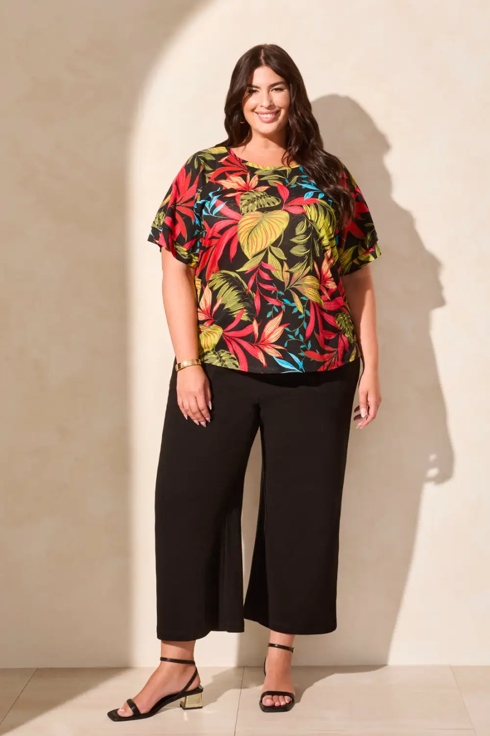 Linen-Blend Ruffle-Sleeve Crew Neck Top-Poppy