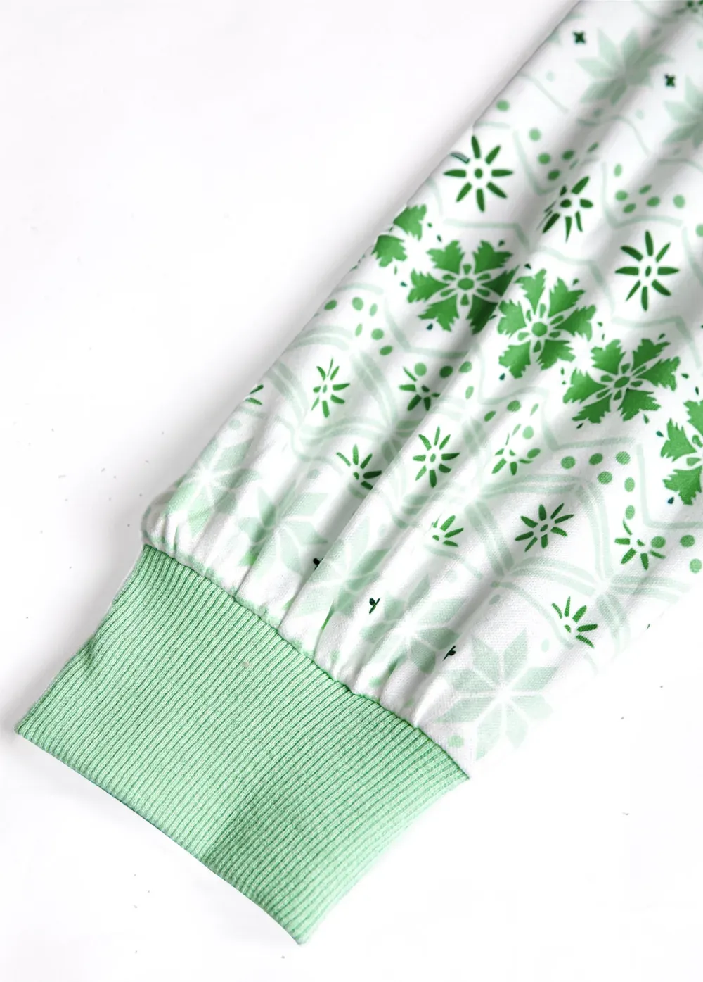 Christmas Light Green Patchwork Long Sleeve Round Neck Sweatshirt