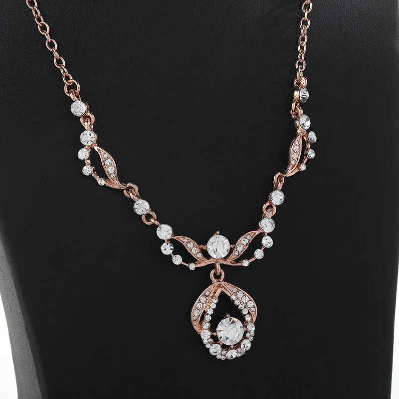 Temperament necklace women's suit