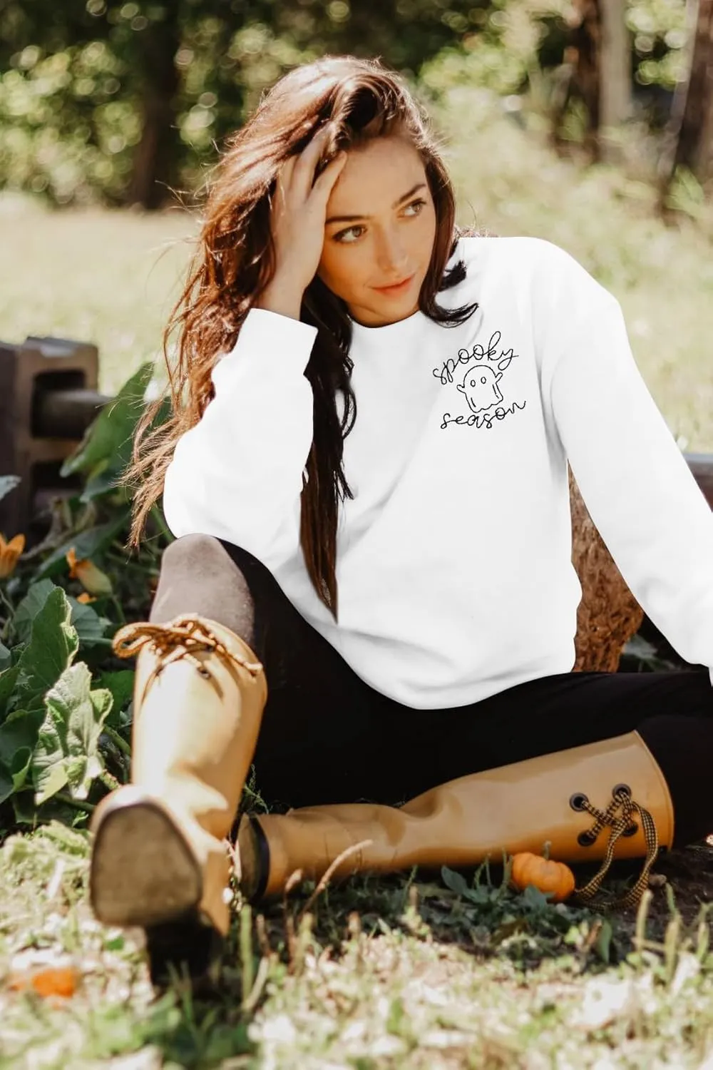LOTUCY Halloween Sweatshirt Women Cute Spooky Season Sweatshirts Ghost Fall Embroidered Sweater Pullover Top