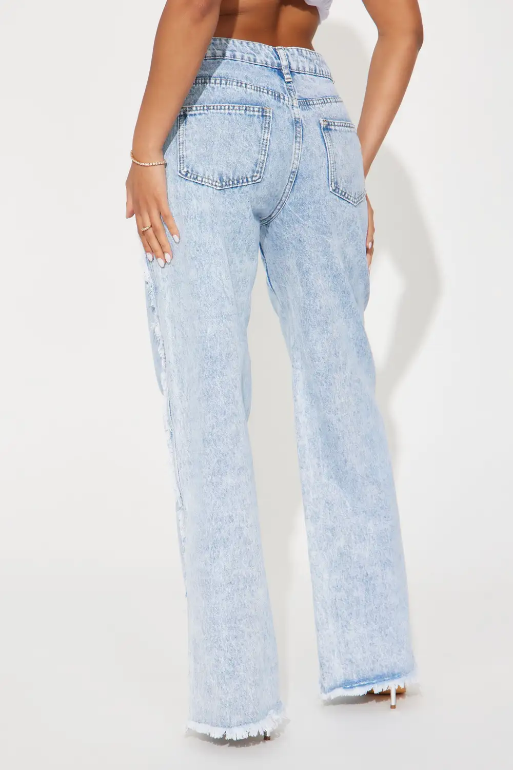 Focus On It Straight Leg Jeans - Light Wash