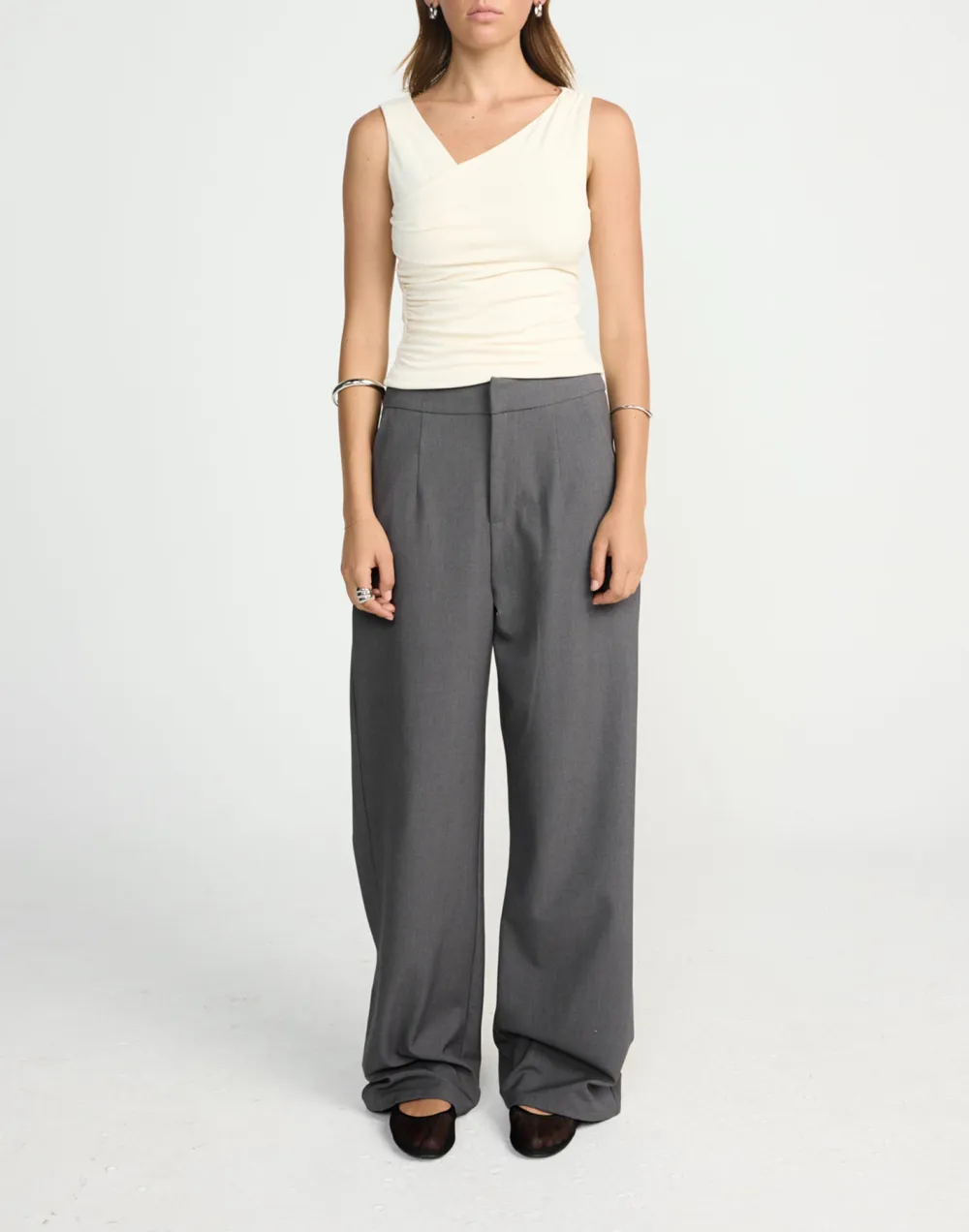 Breathable Smooth V-Neck Knitted Vest