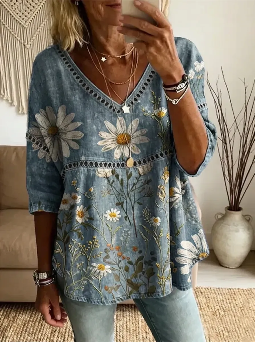 Women's Nashville Daisy Floral Printed V-neck Top