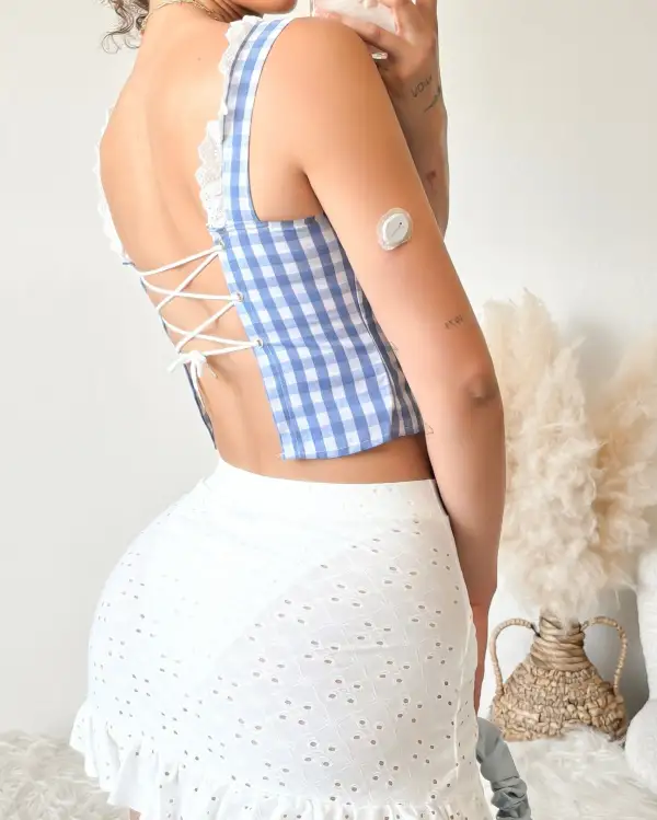 APPLE OF MY EYE LACE BACK TOP