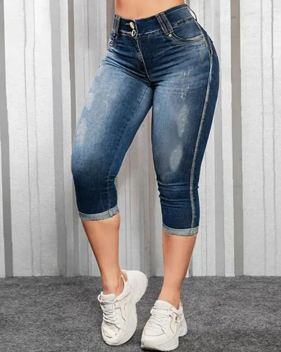 Ripped Roll Up Hem Capris Jeans