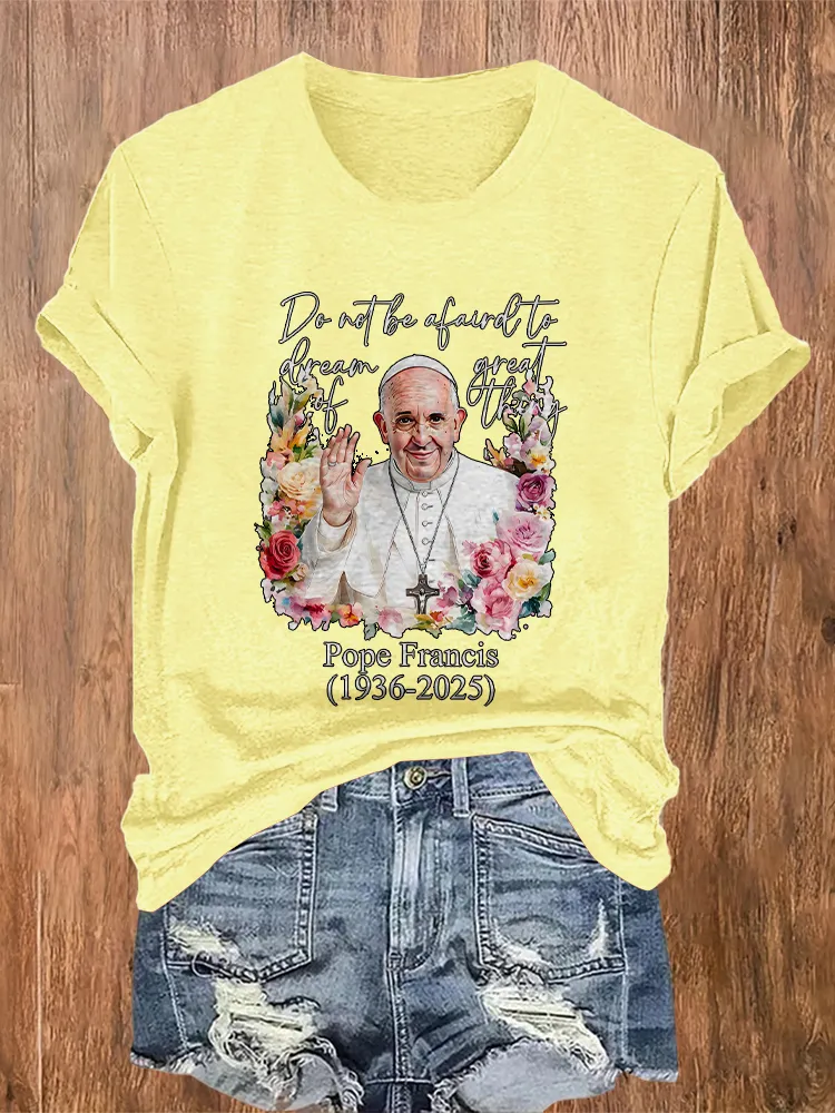 Women's Rest In Peace 1936-2025 Round Neck Short Sleeves Pure Cotton T-Shirt