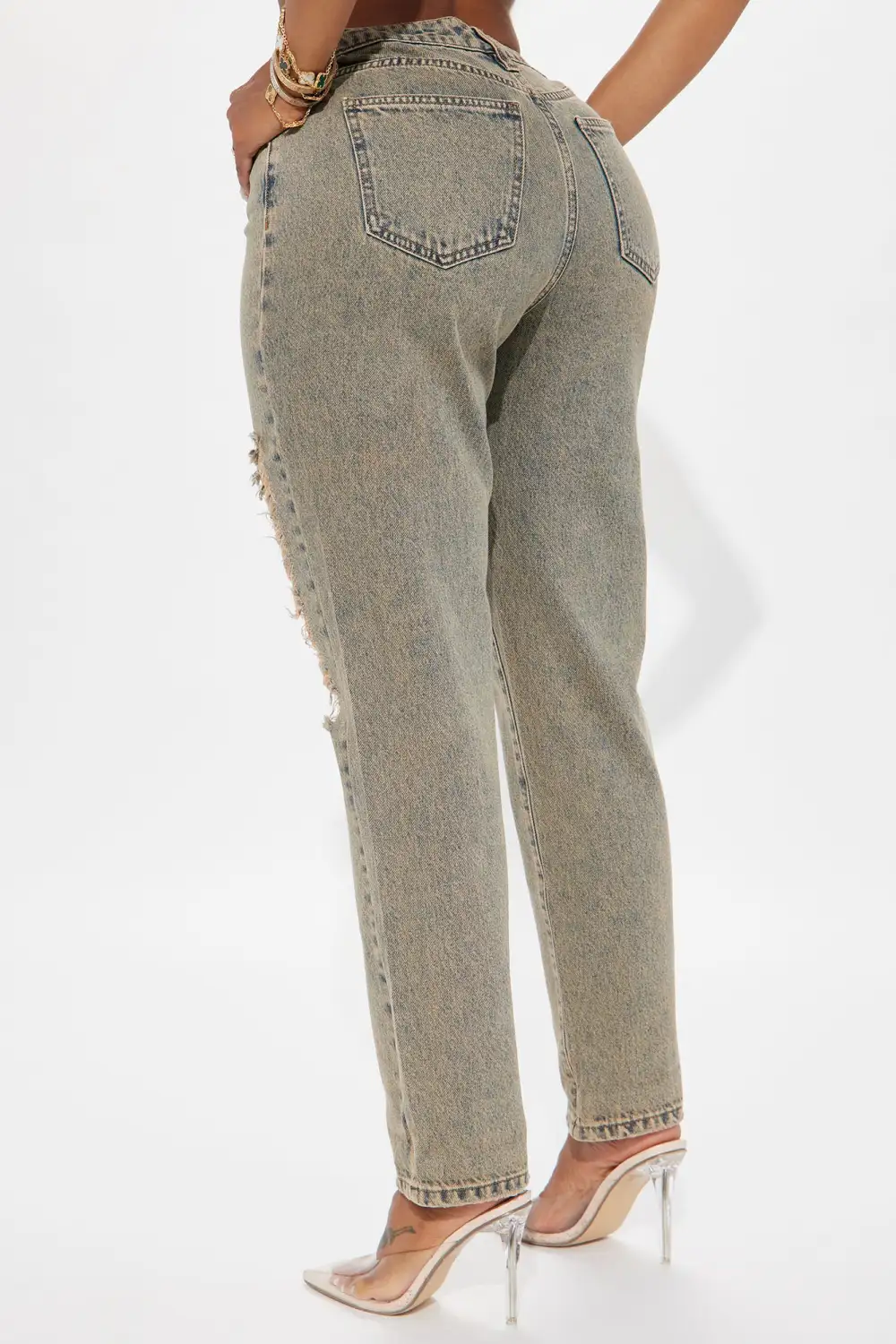 Sahara Tinted Ripped Mom Jean - Medium Wash