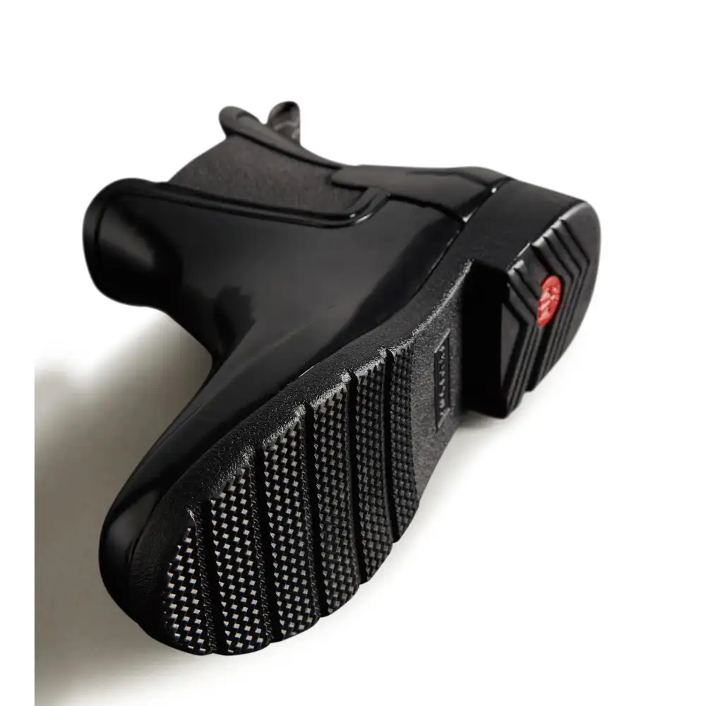 Women's Refined Slim Fit Gloss Chelsea Boots