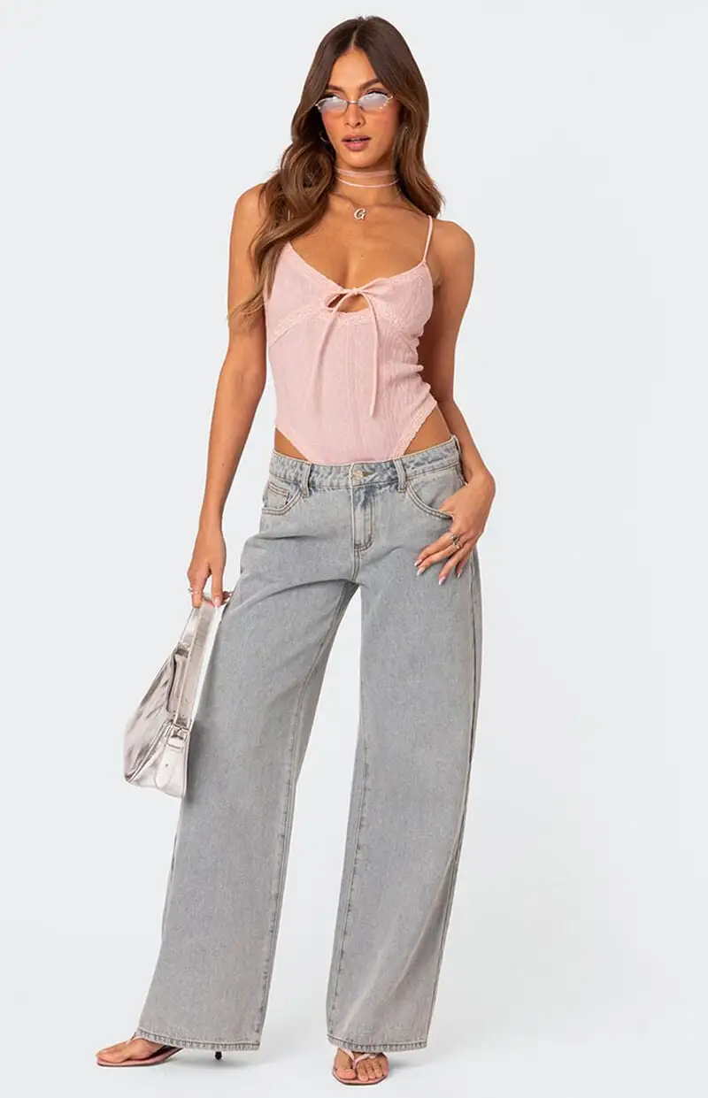 Edikted Bow Pocket Relaxed Jeans