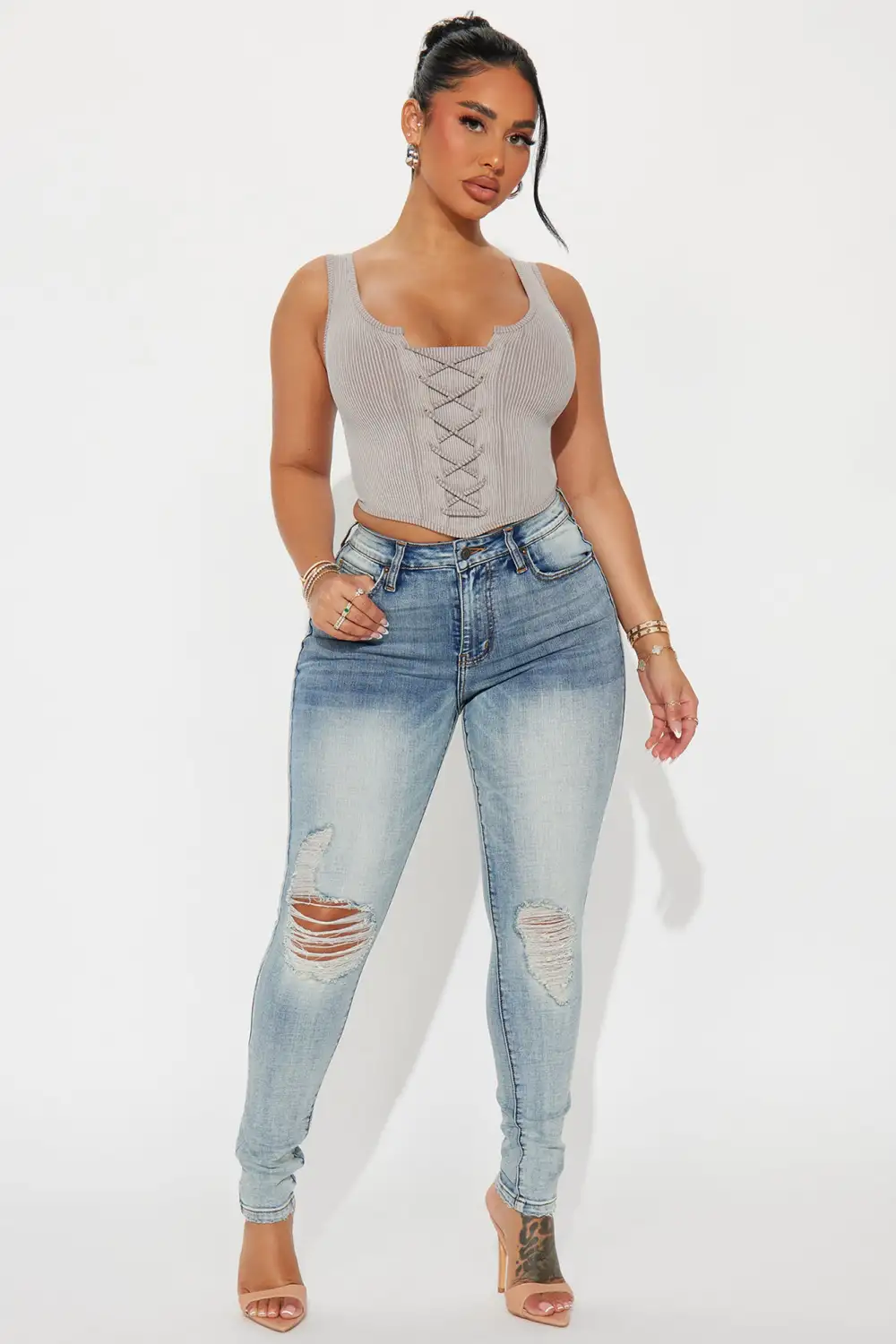 Kelly Ripped Tinted Stretch Skinny Jeans - Light Wash