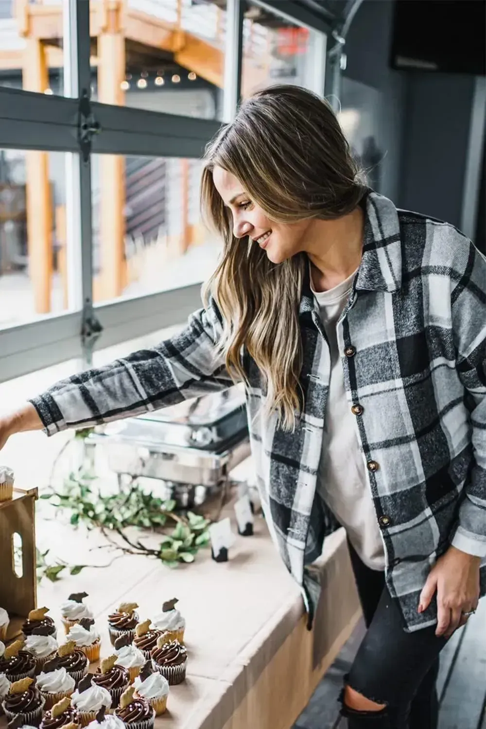 Women's 2023 Fall Clothes Plaid Shacket Jacket Long Sleeve Button Down Flannel Shirts Fashion Blouse