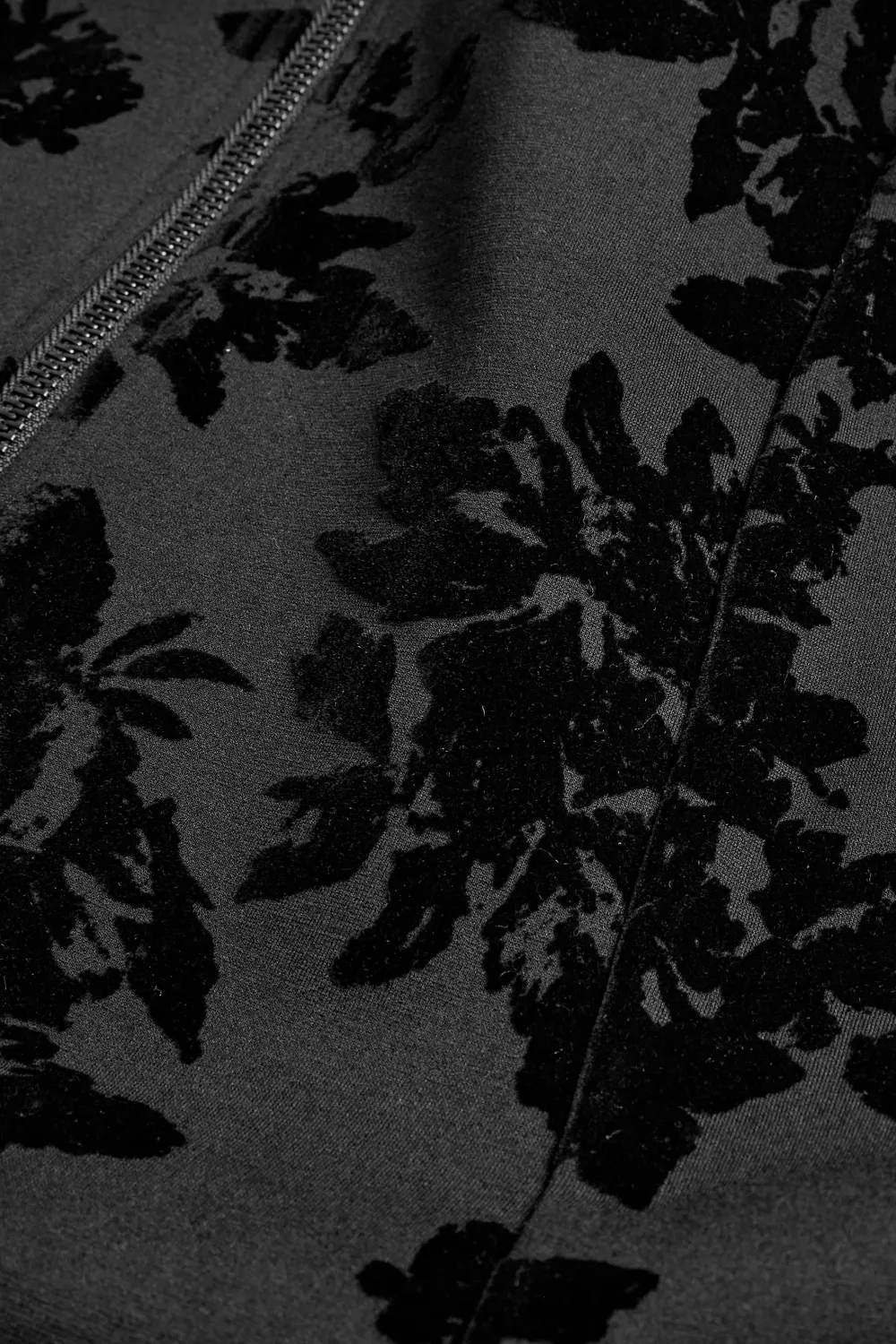 Evans Black Floral Print Zip Through Lightweight Gilet