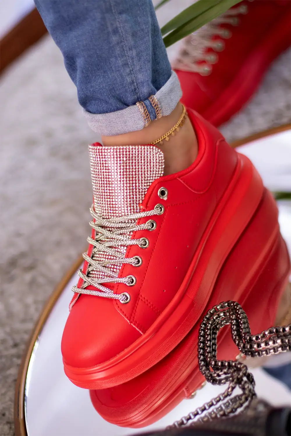 SIA 02 | RED