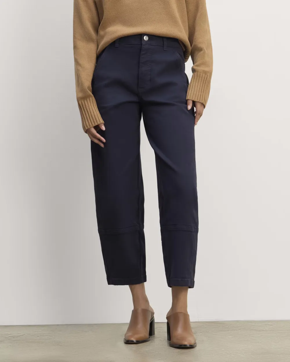 Solid Color Wide-Leg Pant