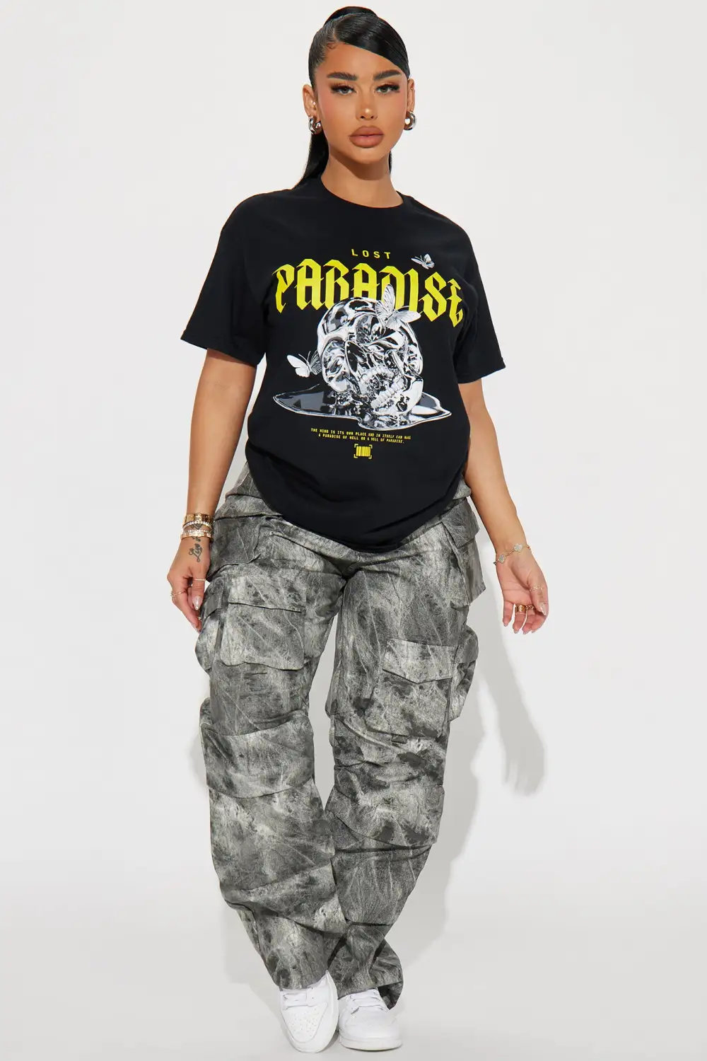Lost In Paradise Graphic Tshirt - Black