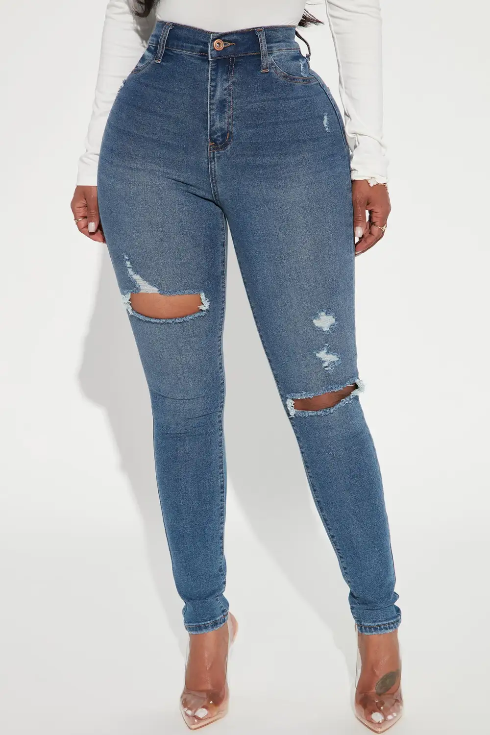 Turn' Heads Booty Lifting Skinny Jeans - Medium Wash