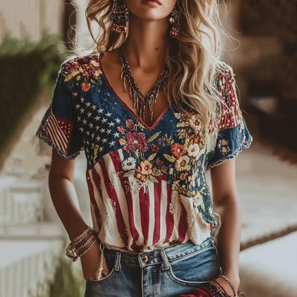 Women's Independence Day Floral And Stripes Art Design T-shirt