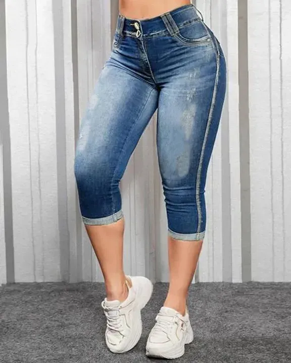 Ripped Roll Up Hem Capris Jeans