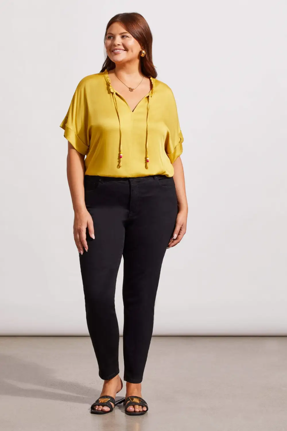 Sophia Curvy Ankle Jeans-Black