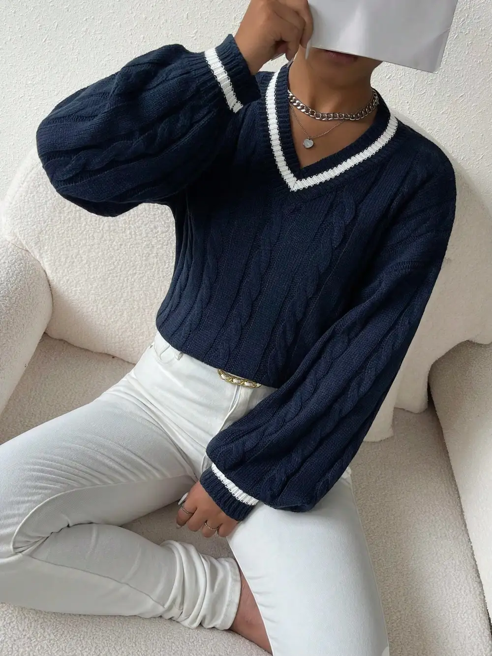 Sweater ribete de rayas tejido de cable de hombros caídos