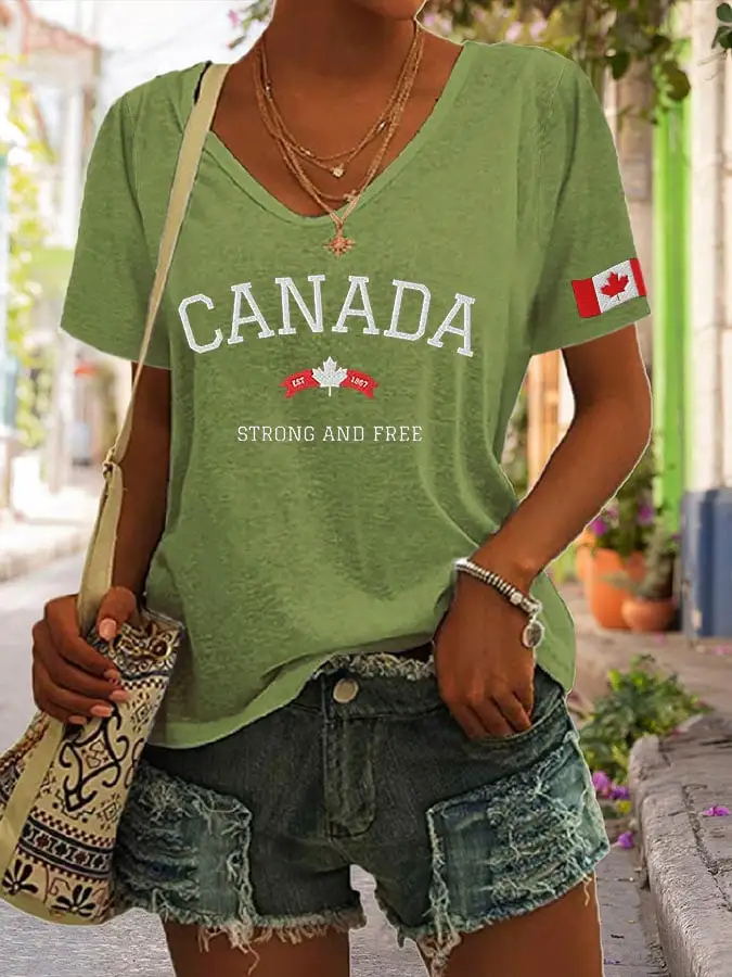 Women’s Retro Canada Strong And Free Print T-Shirt