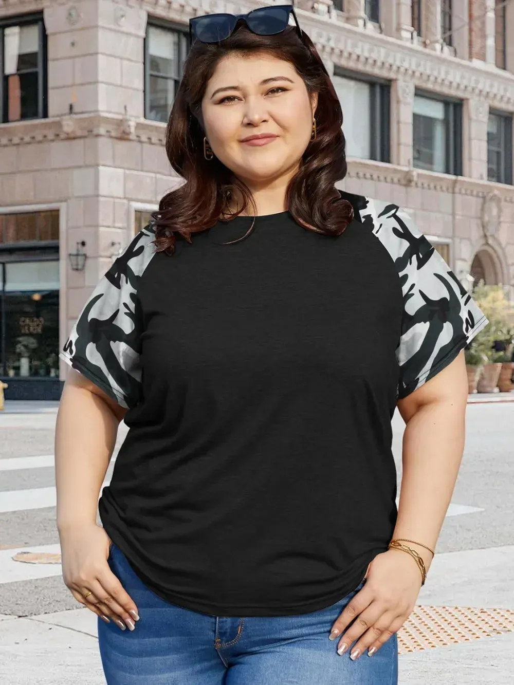 HDLTE Womens Plus Size Tops Floral Bell Sleeves Blouses Summer Crewneck Tunic Loose Casual T Shirts