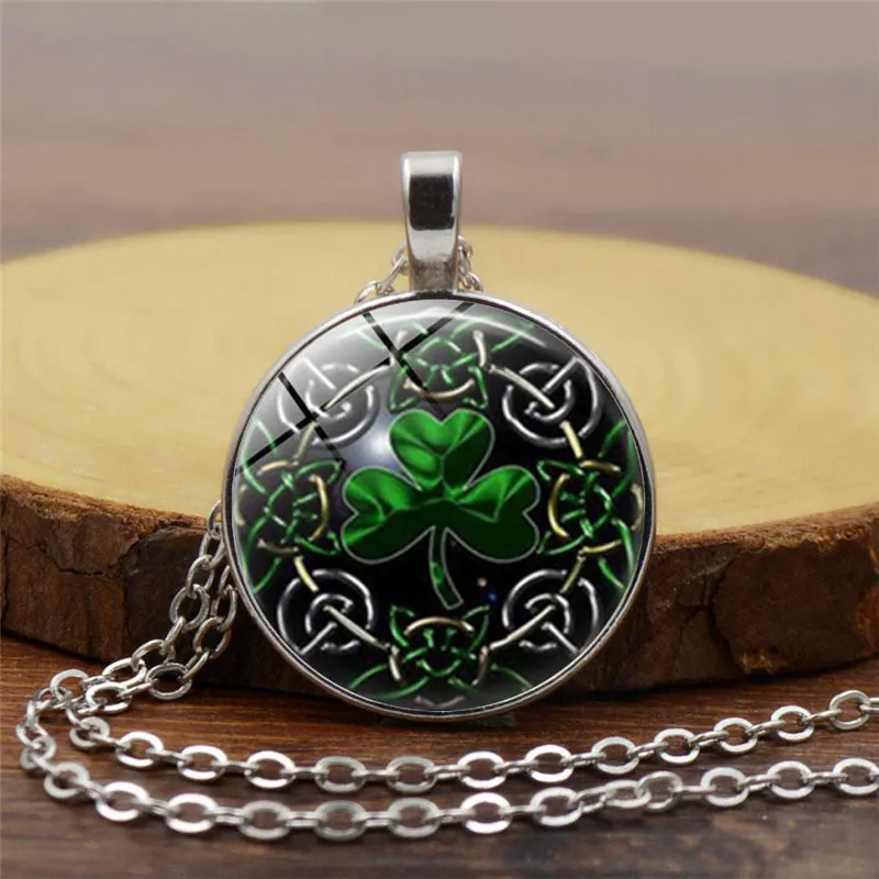 Green Clover Time Stone Pendant Necklace For Women