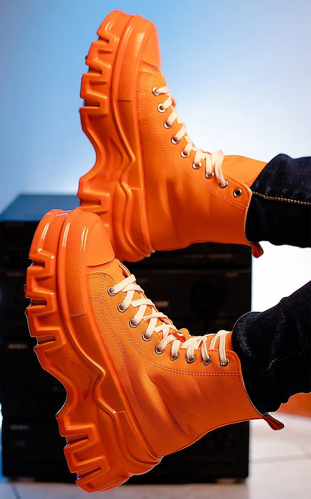 THROW UP | ORANGE