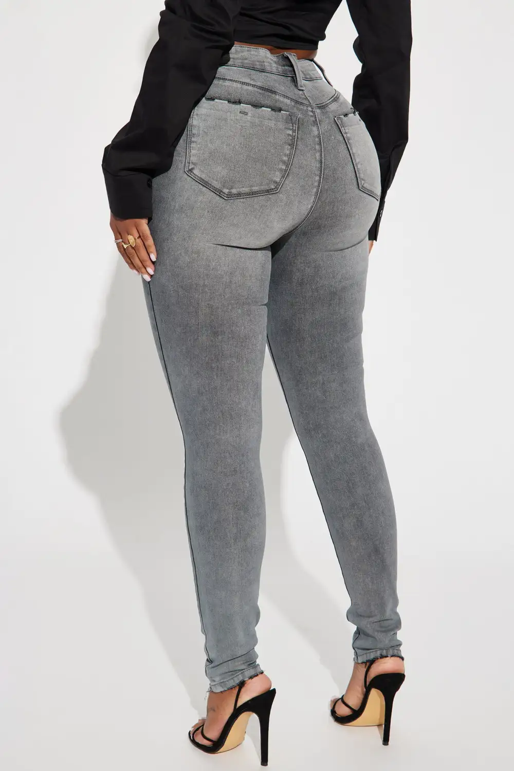 On The List Deluxe Stretch Skinny Jean - Grey