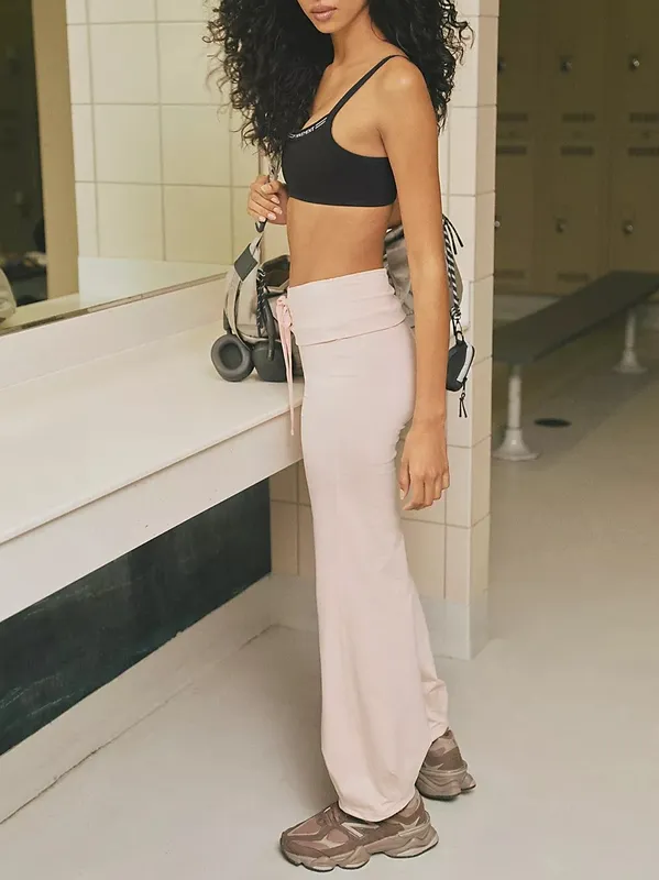 Versatile over-the-knee pants