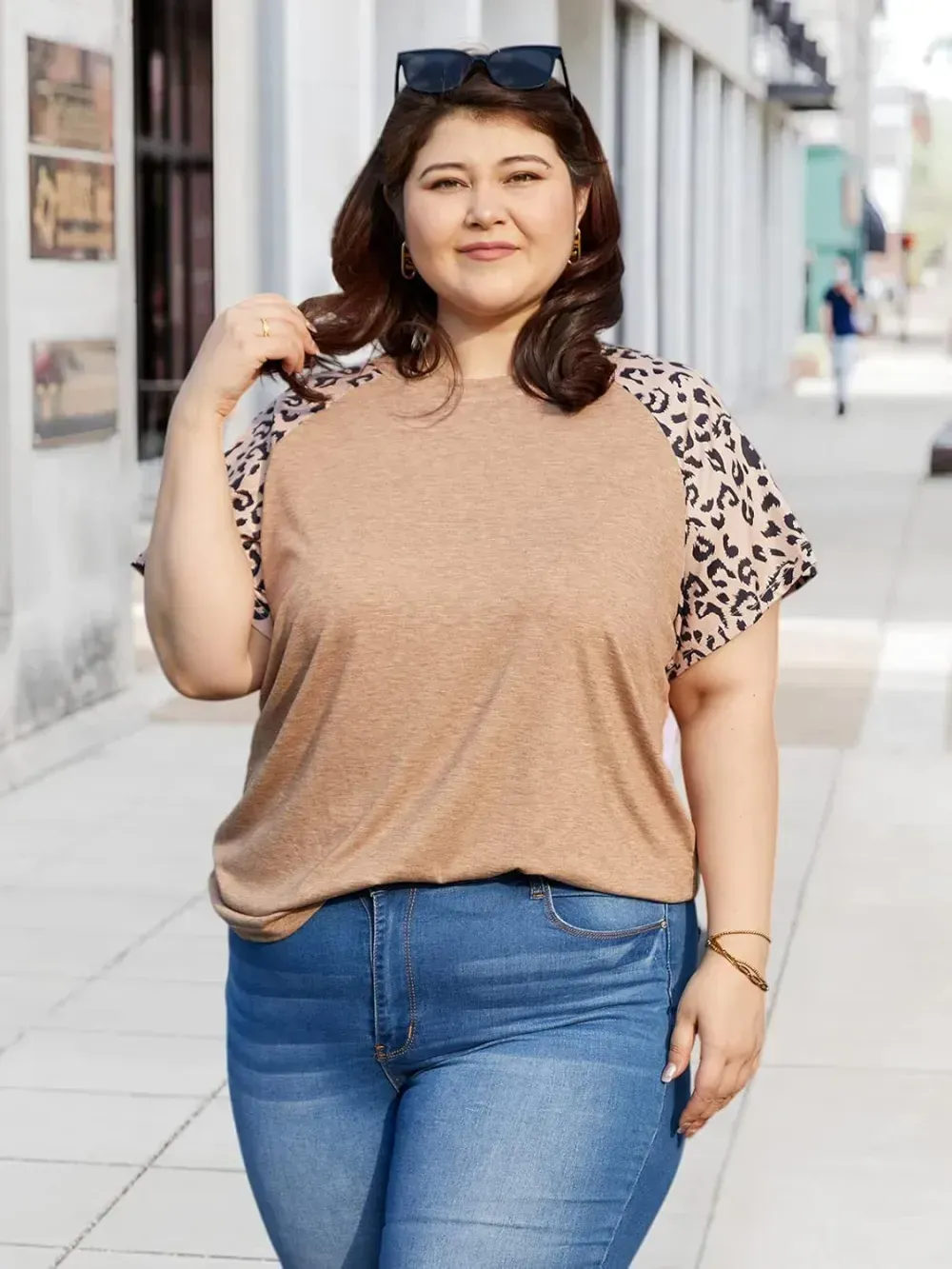 HDLTE Womens Plus Size Tops Floral Bell Sleeves Blouses Summer Crewneck Tunic Loose Casual T Shirts