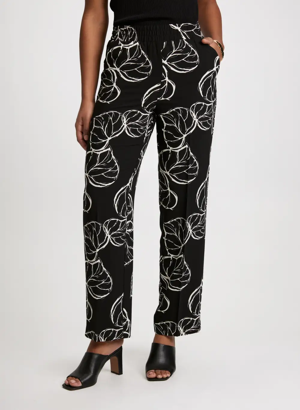 Wide-Leg Crepe Pants