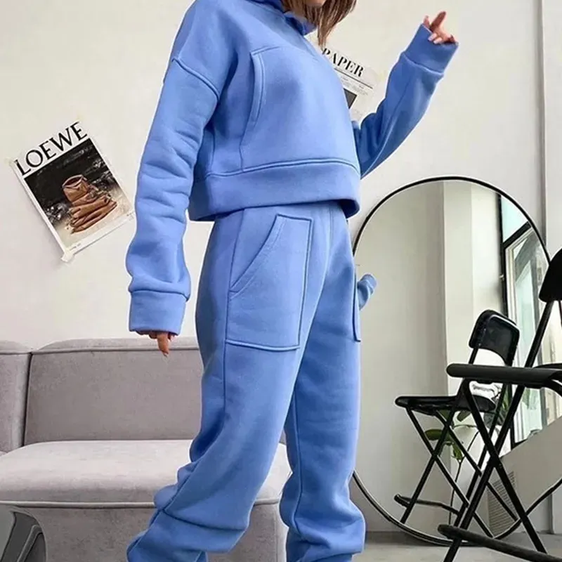 Casual pocket hooded tracksuit