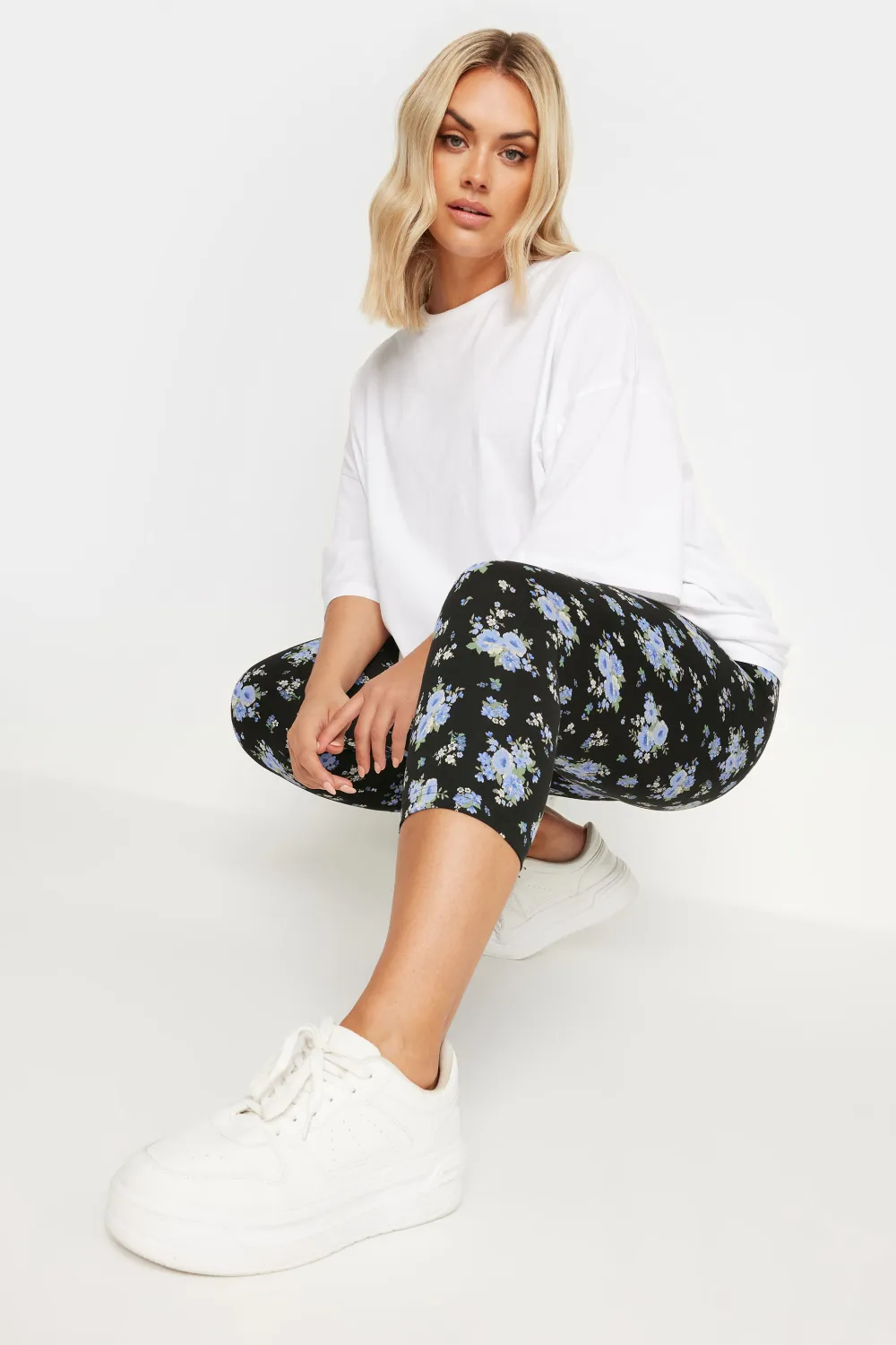 YOURS Curve 2 PACK Black & White Ditsy Floral Print Cropped Leggings