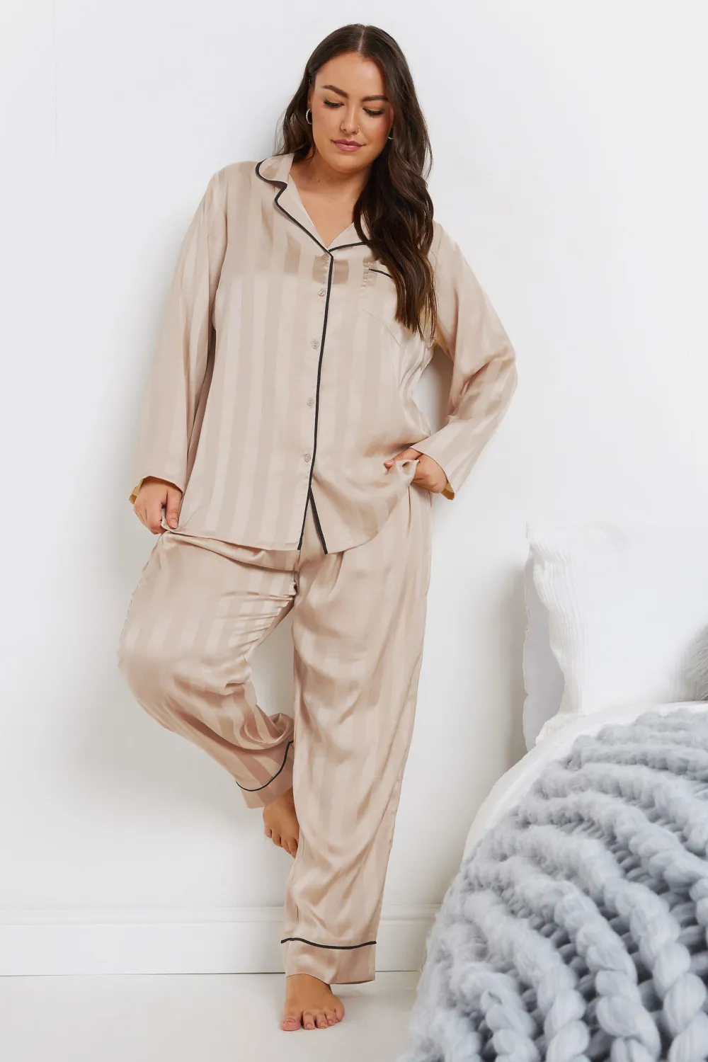 YOURS Curve Champagne Gold Jacquard Stripe Satin Pyjama Set