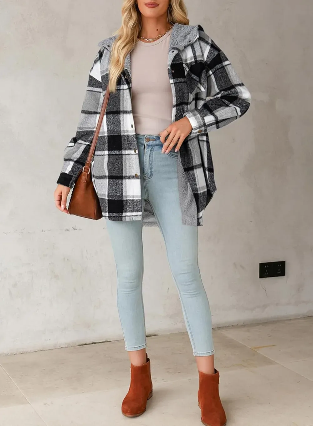 Women's Flannel Hooded Plaid 2025 Shacket Thick Coat Winter Coat for Warmth Button down Warm and Fuzzy Fleece Jacket