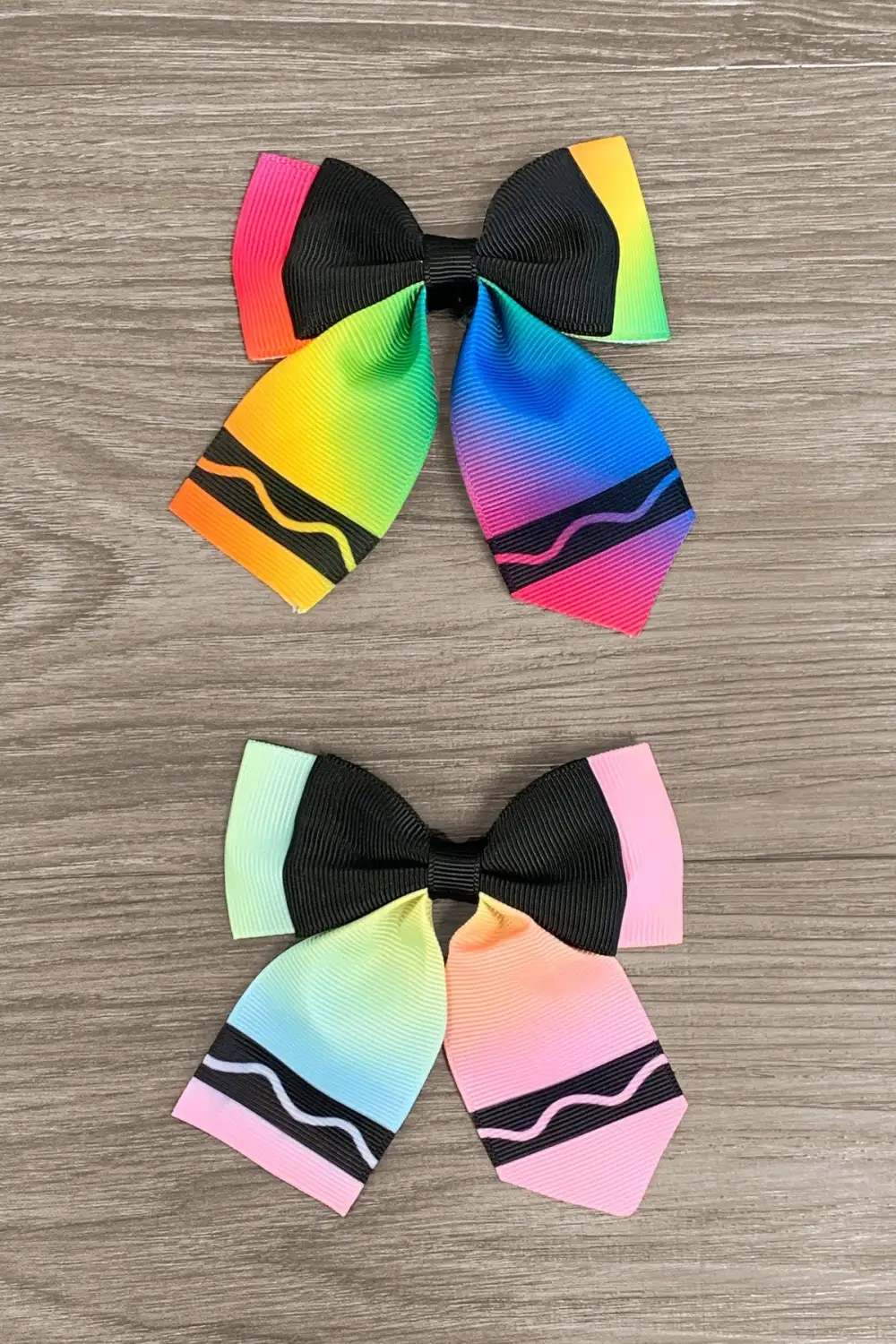 Crayon Trendy Bows - RAINBOW!
