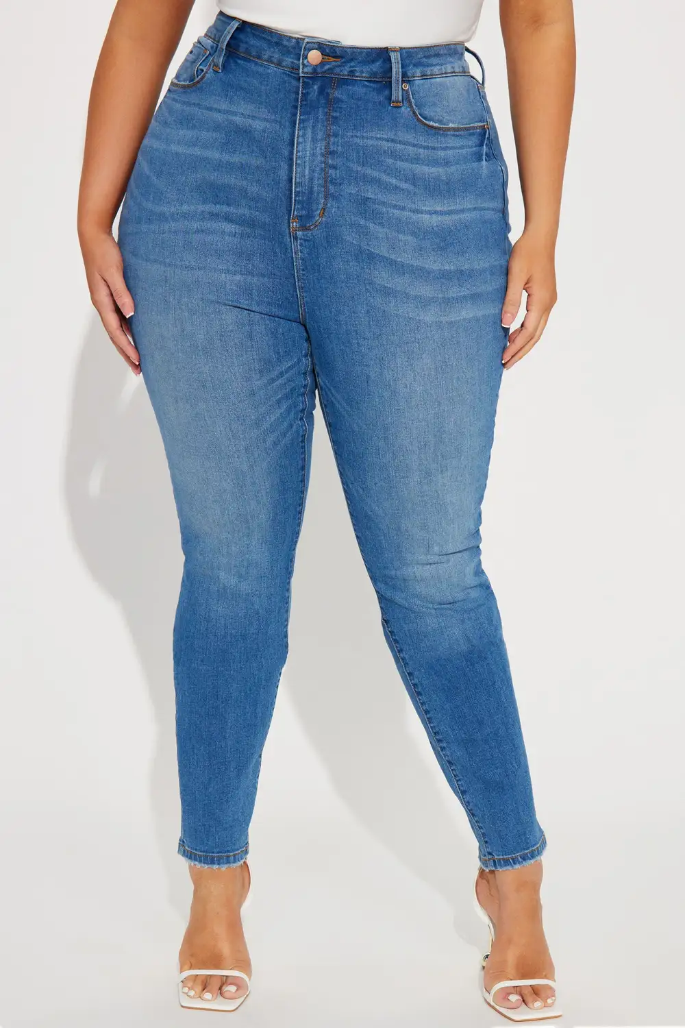 On The List Deluxe Stretch Skinny Jean - Medium Wash