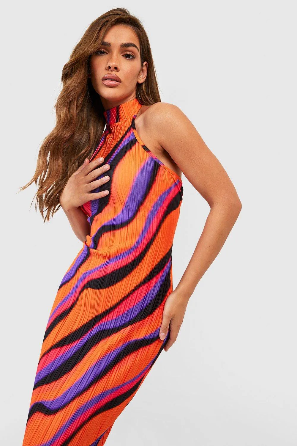 ABSTRACT PRINTED PLISSE HALTERNECK MAXI DRESS-ORANGE