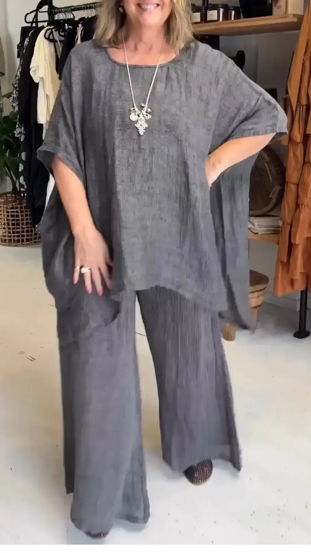 Women's Round Neck Mid-length Bat Sleeve Loose Casual Suit