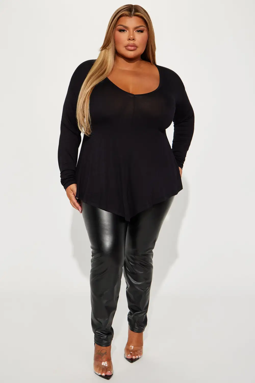 Victoria V-Neck Top - Black