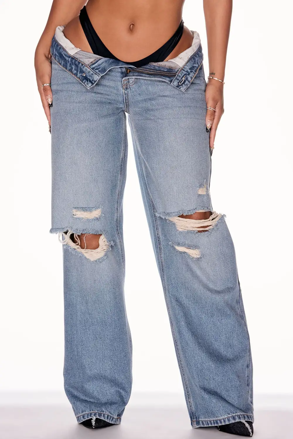 Message Received Loose Straight Leg Jeans - Medium Wash