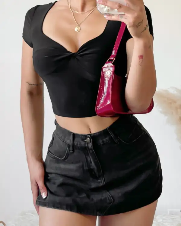 NEW COLOR! NORA TWIST TOP (BLACK)