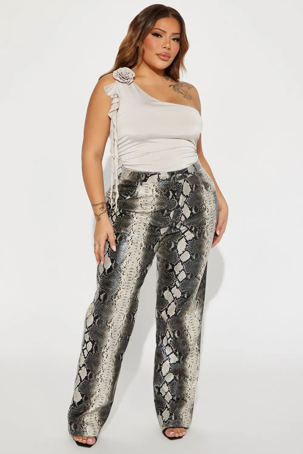 Feeling Pretty Rosette Bodysuit - Stone