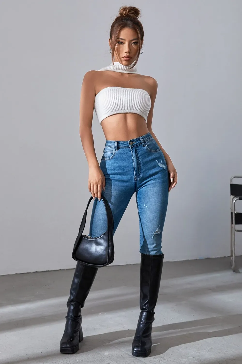 Halterneck cropped knitted top